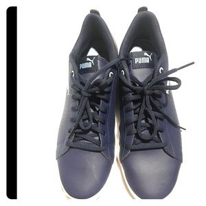 Dark blue Puma sneakers